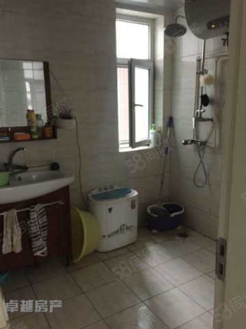 【15图】W一梯三户公摊17 凤凰路小学学区 紧