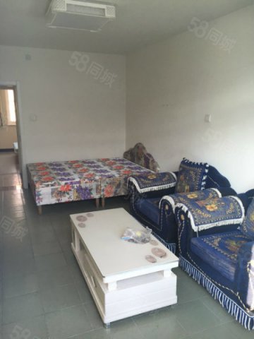 区 南北通透 家具家电齐全 交通便利 地段繁华,