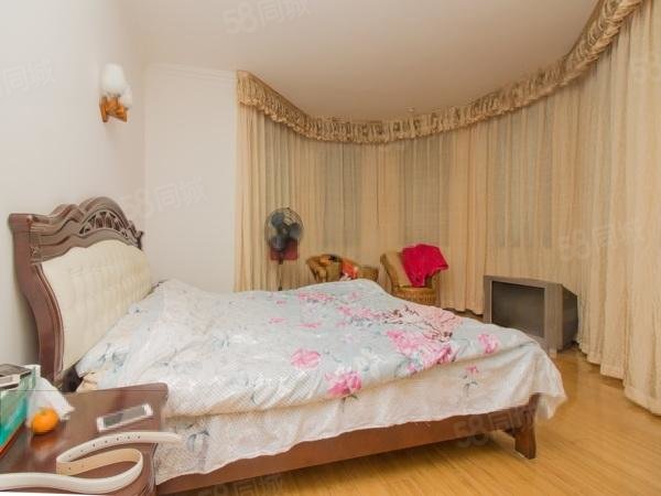 【8图】旭日上城一区 多层房屋 公摊面积较小