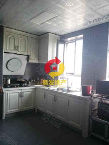 缺跃三层空中大别墅建筑面积88平使用面积23