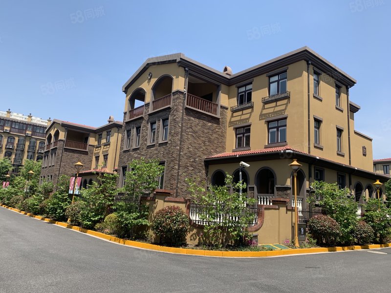 总价820万上海湾,一线沿湖别墅,室内可观湖景,双露台双车位