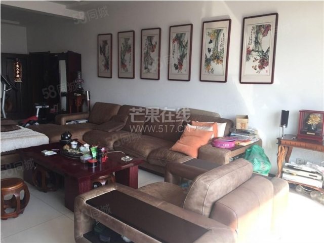 黄河大街 乐购后身圣康家园 顶楼带花园 装修好