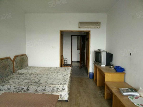 【8图】梦湖山庄公寓标准一室一厅 别墅区里免