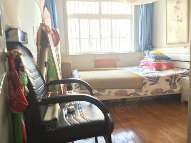 (出售)辽源路中学小学,学区直升53中!53中是市挎包初中生小图片