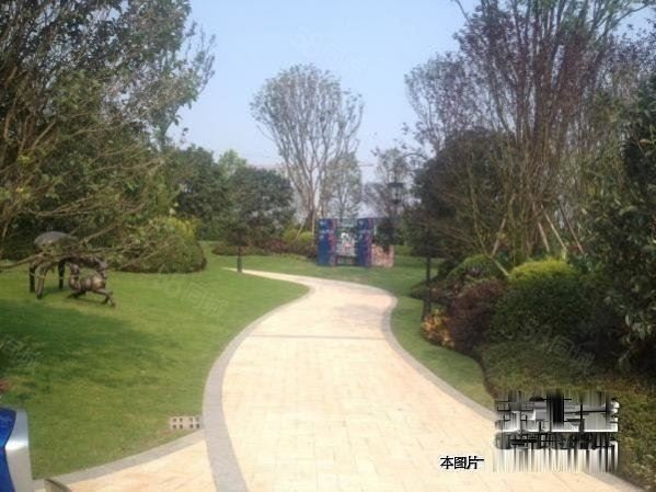 【10图】沙坪坝 金科天宸小区大门口 一楼商铺