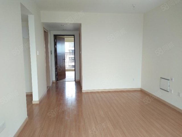 【6图】万科北辰之光 2房1卫出售 开发商统装