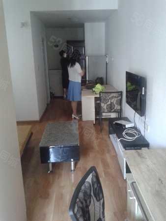 【6图】(单间出租)客厅是沙发床 也可以住人 家