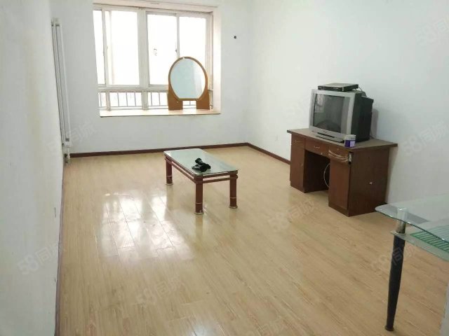 【6图】太玉园东区一层一居室出租,有钥匙,随