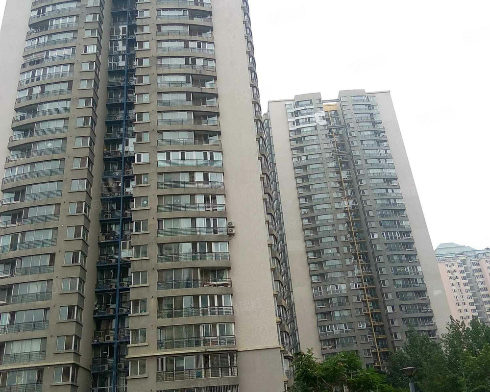 西豪逸景家园