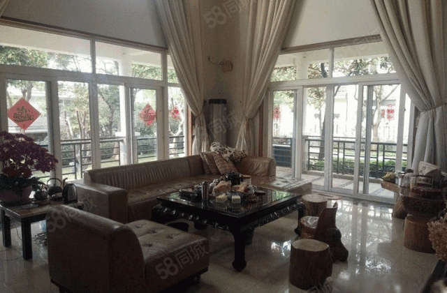 0﹐东西共3层 美林湖国际社区(别墅)