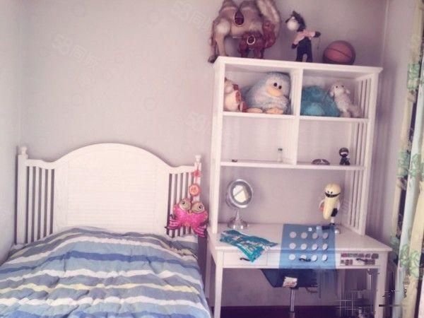 街君怡小区精装俩居,拎包即可入住随时看房,小