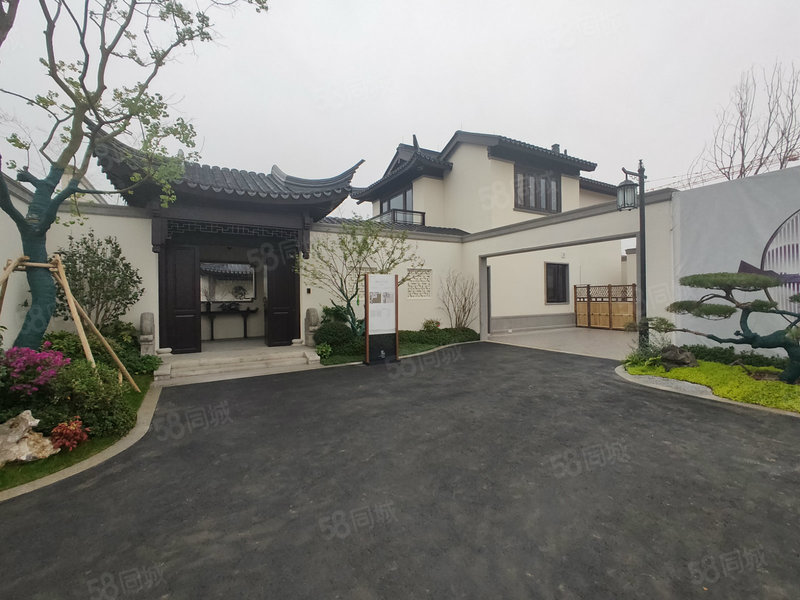 绿城蓝城联合打造 栖云坡地精装中式合院别墅花园一比一天使小镇