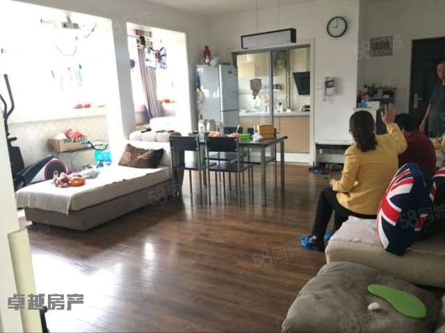 【15图】W一梯三户公摊17 凤凰路小学学区 紧