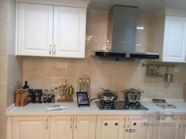 【10图】沙区凤天路 万科金色悦城 套内85 三室