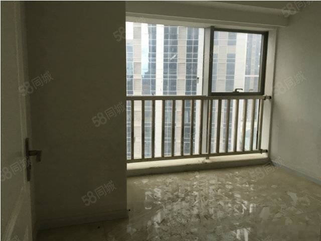 地铁房 惠工广场 精装修 住宅手续可注册公司