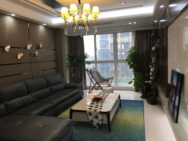 【8图】2梯3户现房,得房率83,地铁,公交就在小