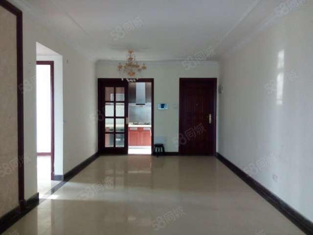 【21图】房子干净整洁,屋内饰品漂亮,随时看房