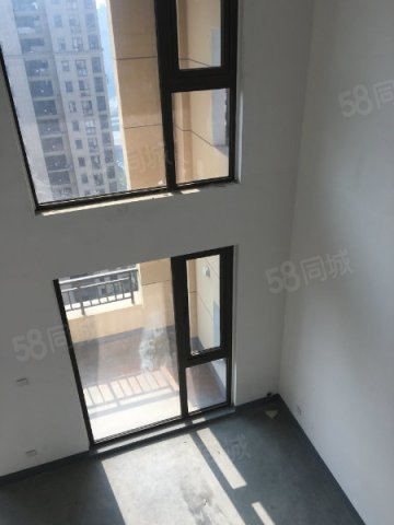 【9图】世茂西西湖 跃层 建筑面积89 使用面积