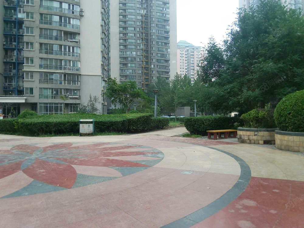 西豪逸景家园