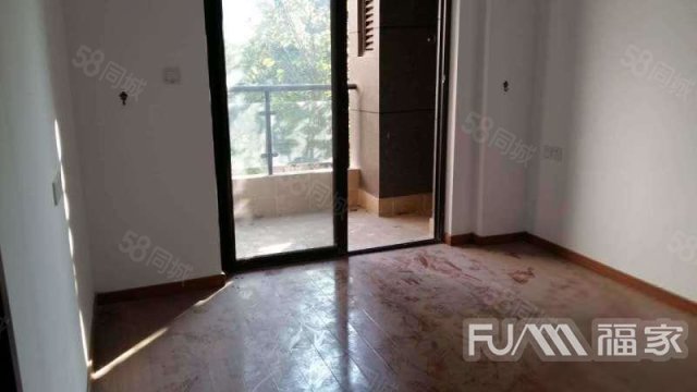 【10图】融侨宜家一期位置超棒 精装修三房两