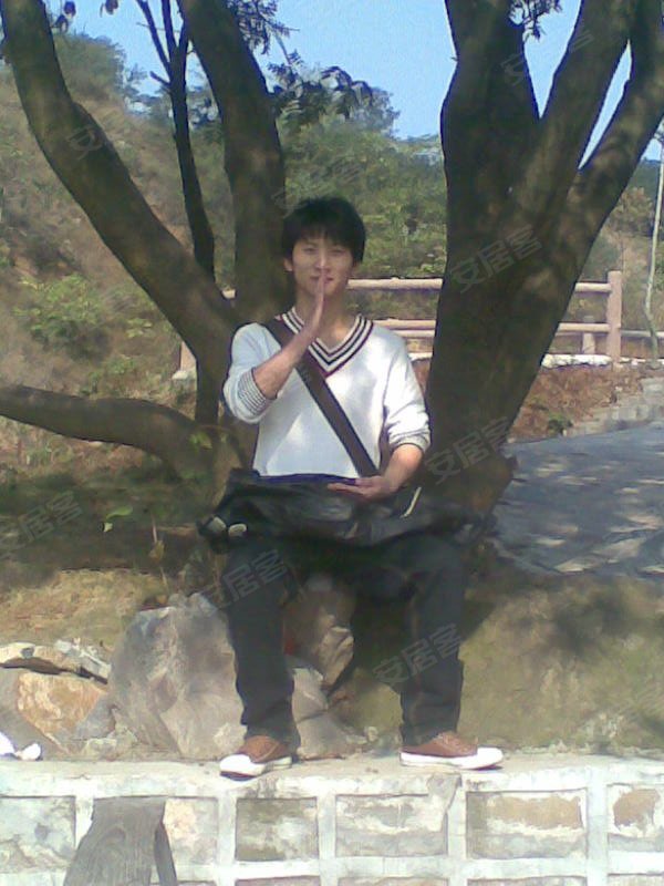 杨楠楠生活照 - 好来屋房产 新加坡花园店