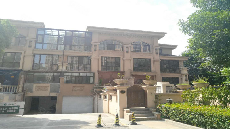 绿都万和城阳湖郡