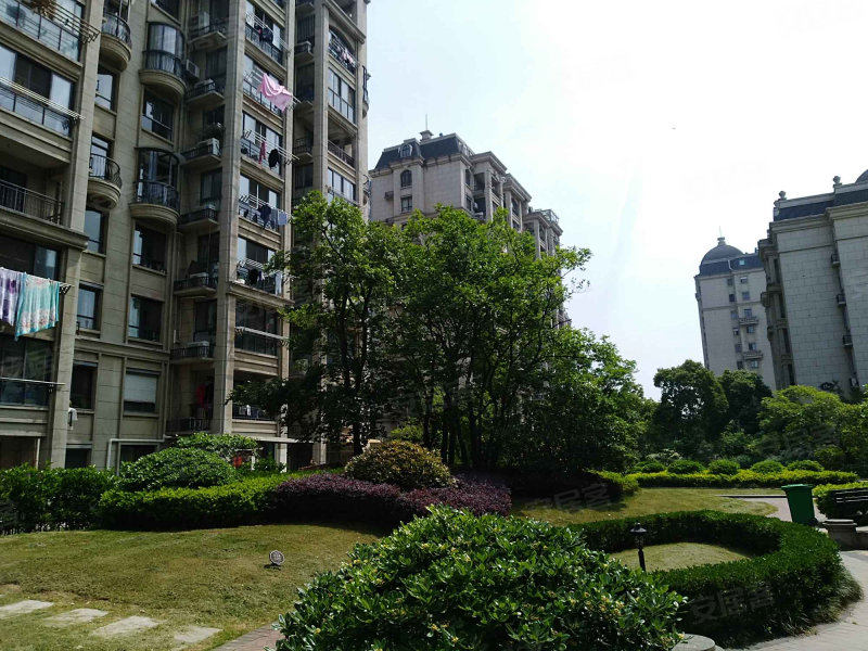 远洋香奈河畔(一期)