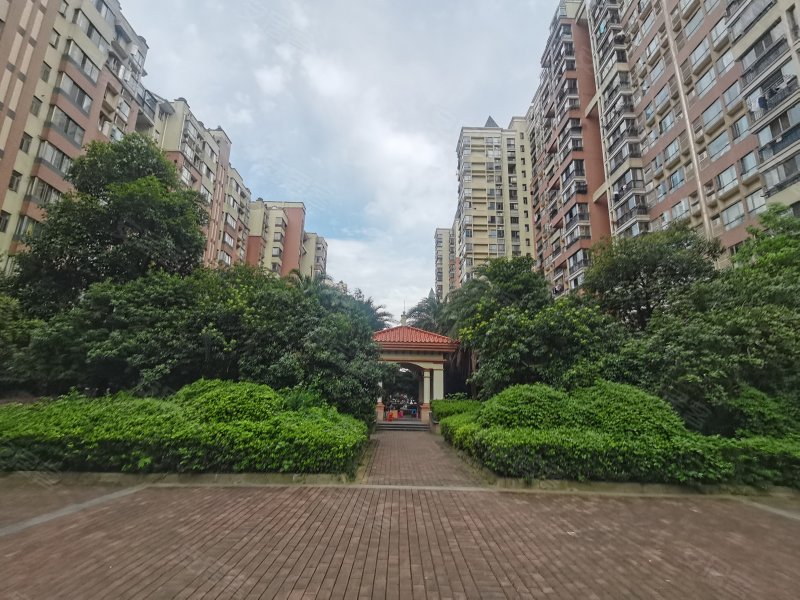 绿湖豪城