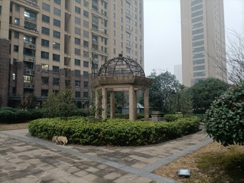 东方龙城采薇苑