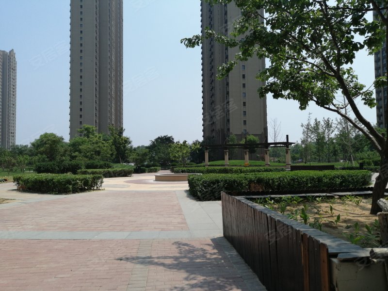 潮白河孔雀城紫藤园