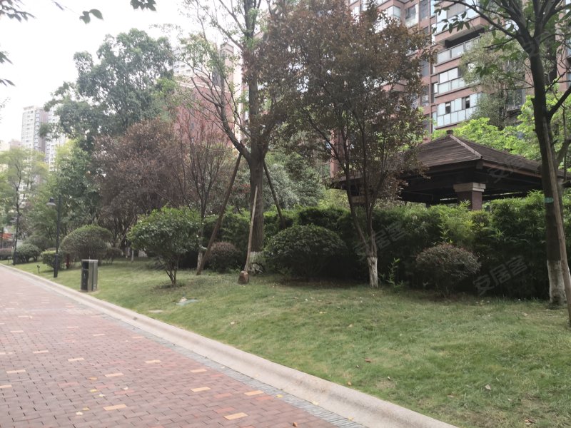 三利麓山城翠薇谷,万东北一路18号-成都三利麓山城谷