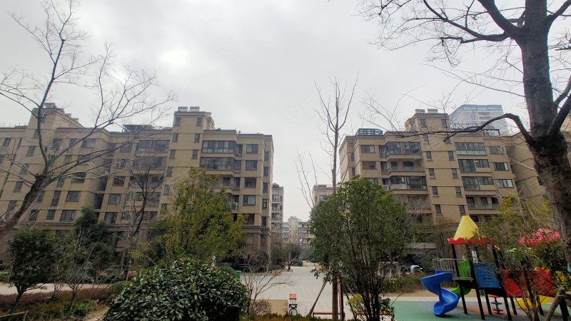 皖新文化广场翡翠庄园