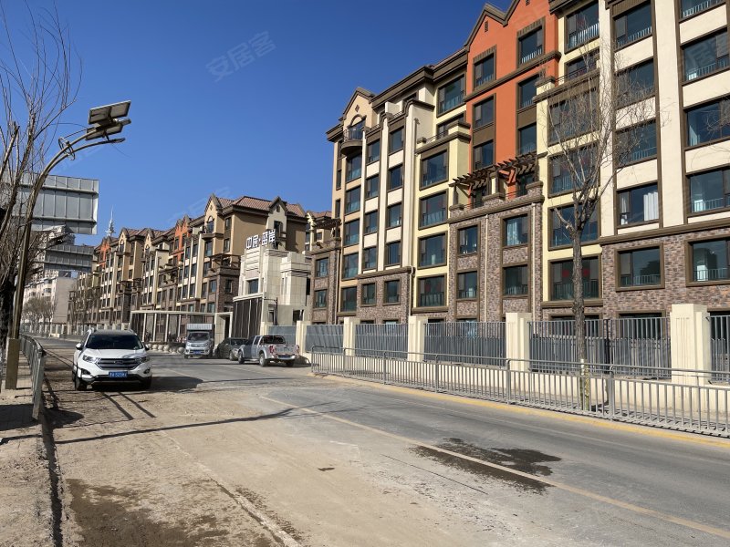 萨尔斯堡蓝岸,建设南巷33号-西宁萨尔斯堡蓝岸二手房