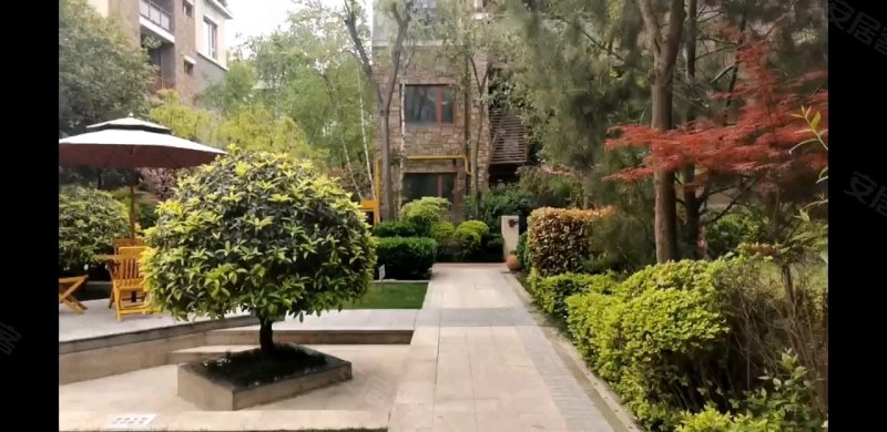 龙湖曲江盛景