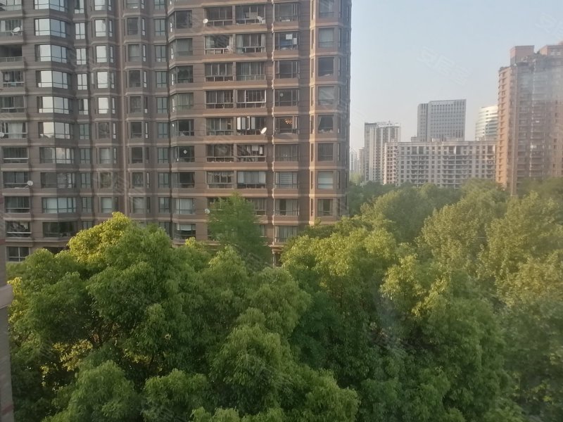 华丽家族古北花园,黄金城道555弄-上海华丽家族古北花园二手房,租房