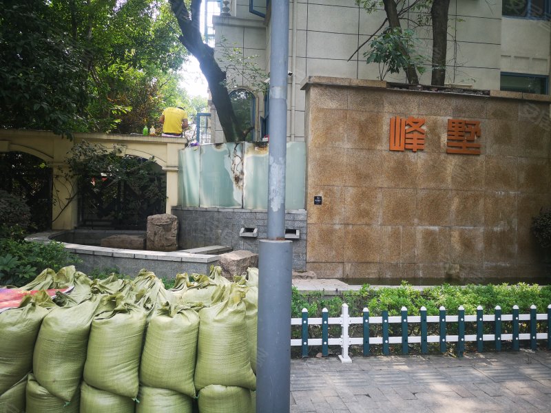 中海国际峰墅,碧林街358号-成都中海国际峰墅二手房,租房,房价-成都