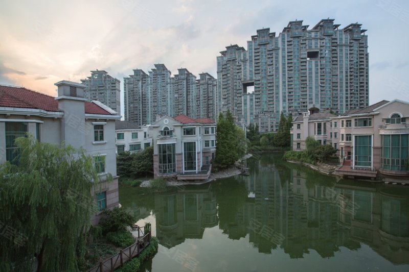 世茂湖滨花园公寓住宅