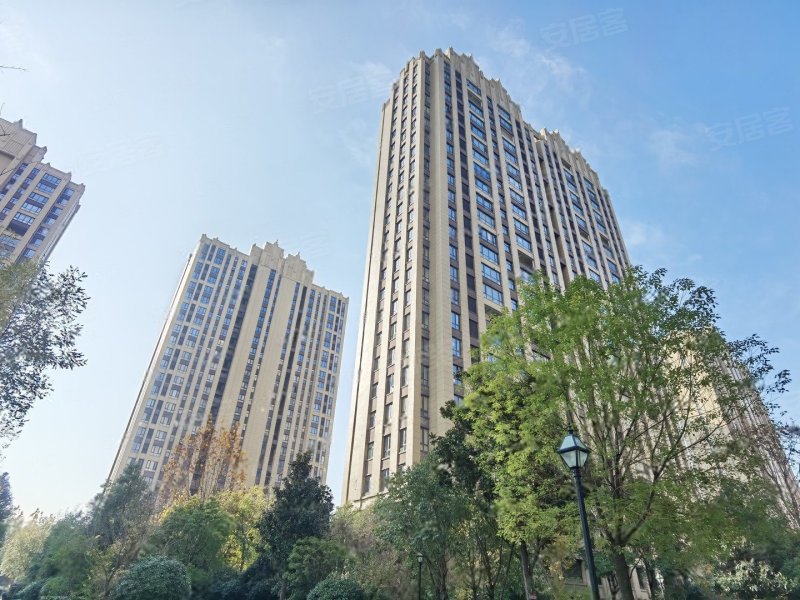 龙湖天境