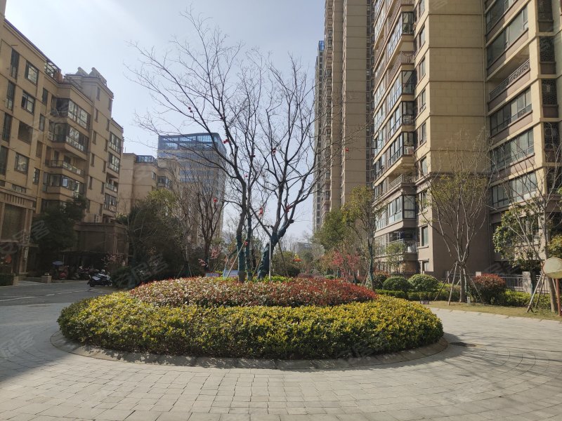 皖新文化广场翡翠庄园