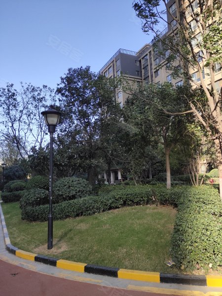 和昌湾景国际(一期),汝河路156号-郑州和昌湾景国际()