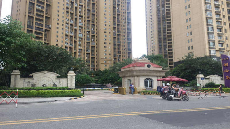 世茂御龙湾湖心岛(别墅)