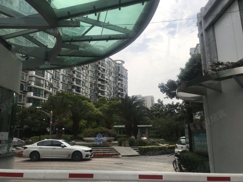 龙柏花苑(公寓住宅)