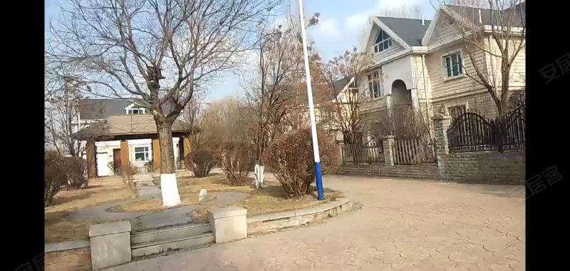 卧龙国际别墅山庄