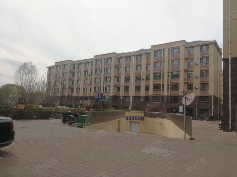 金御华府(b区,西站大街,近广场路-赤峰金御华府(b区)二手房,租房