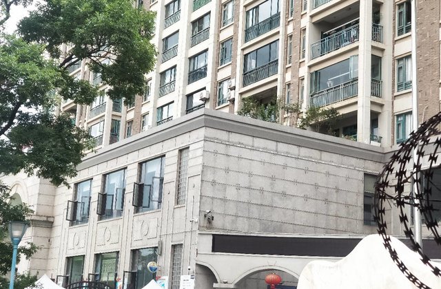 阳光公寓