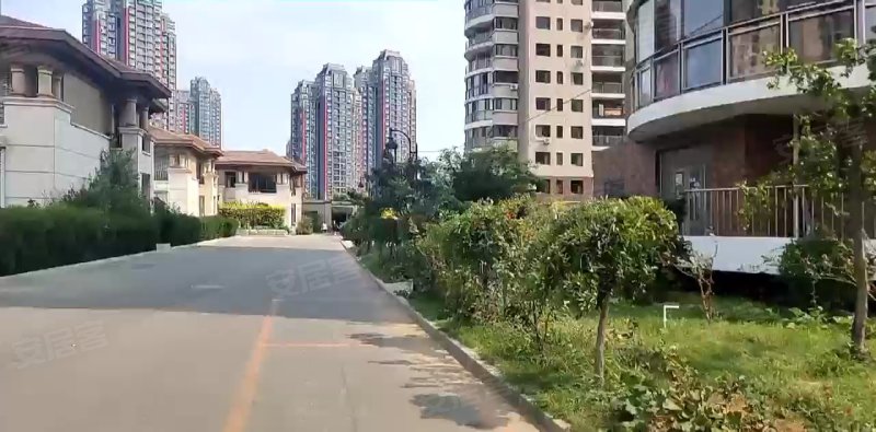恒基河畔花园