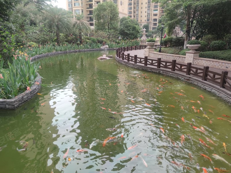 万昌东方巴黎水岸