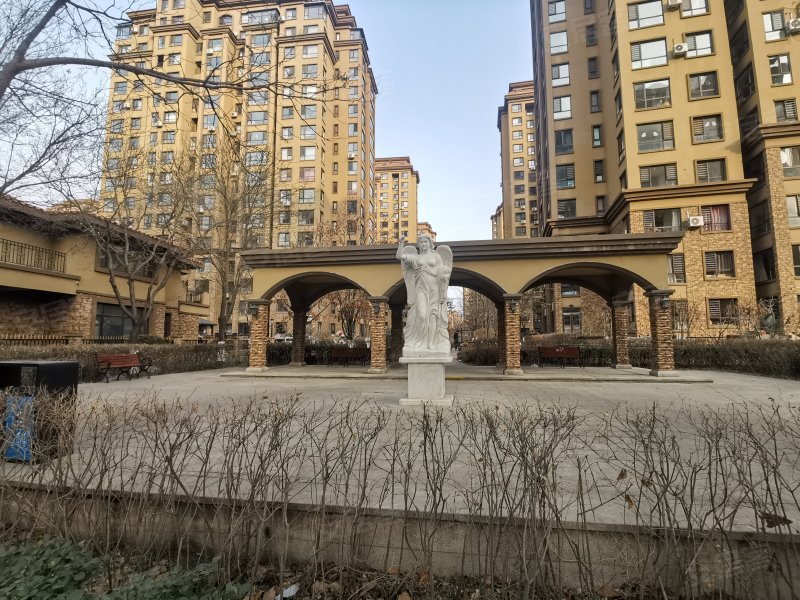 巴塞罗娜,东城中路,近抚民街-葫芦岛巴塞罗娜二手房