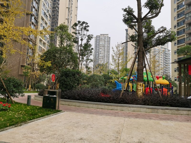 三利麓山城春风里,万东北二路50号-成都三利麓山城里