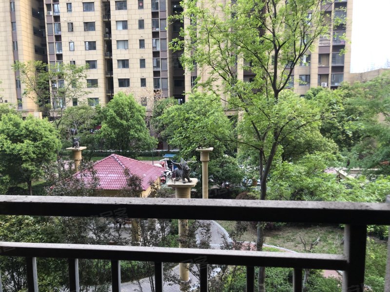 皖新文化广场翡翠庄园